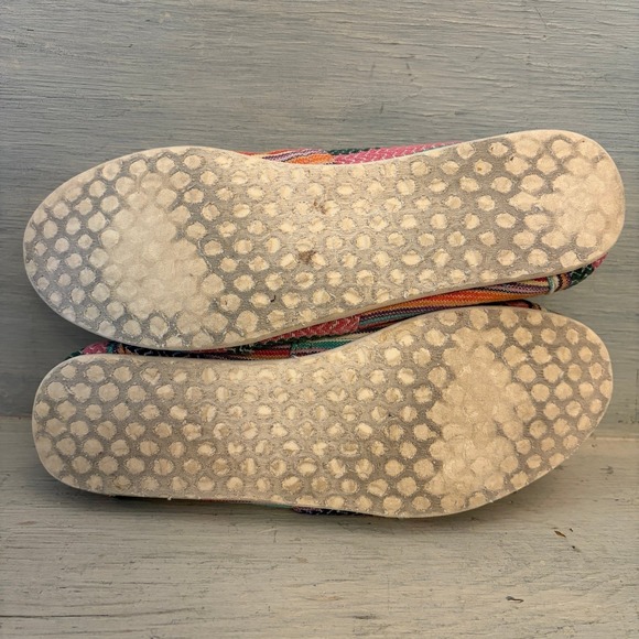 Tom's Women's Colorful Canvas Flat Slip On Shoe Size 7 Good Condition - Picture 5 of 7